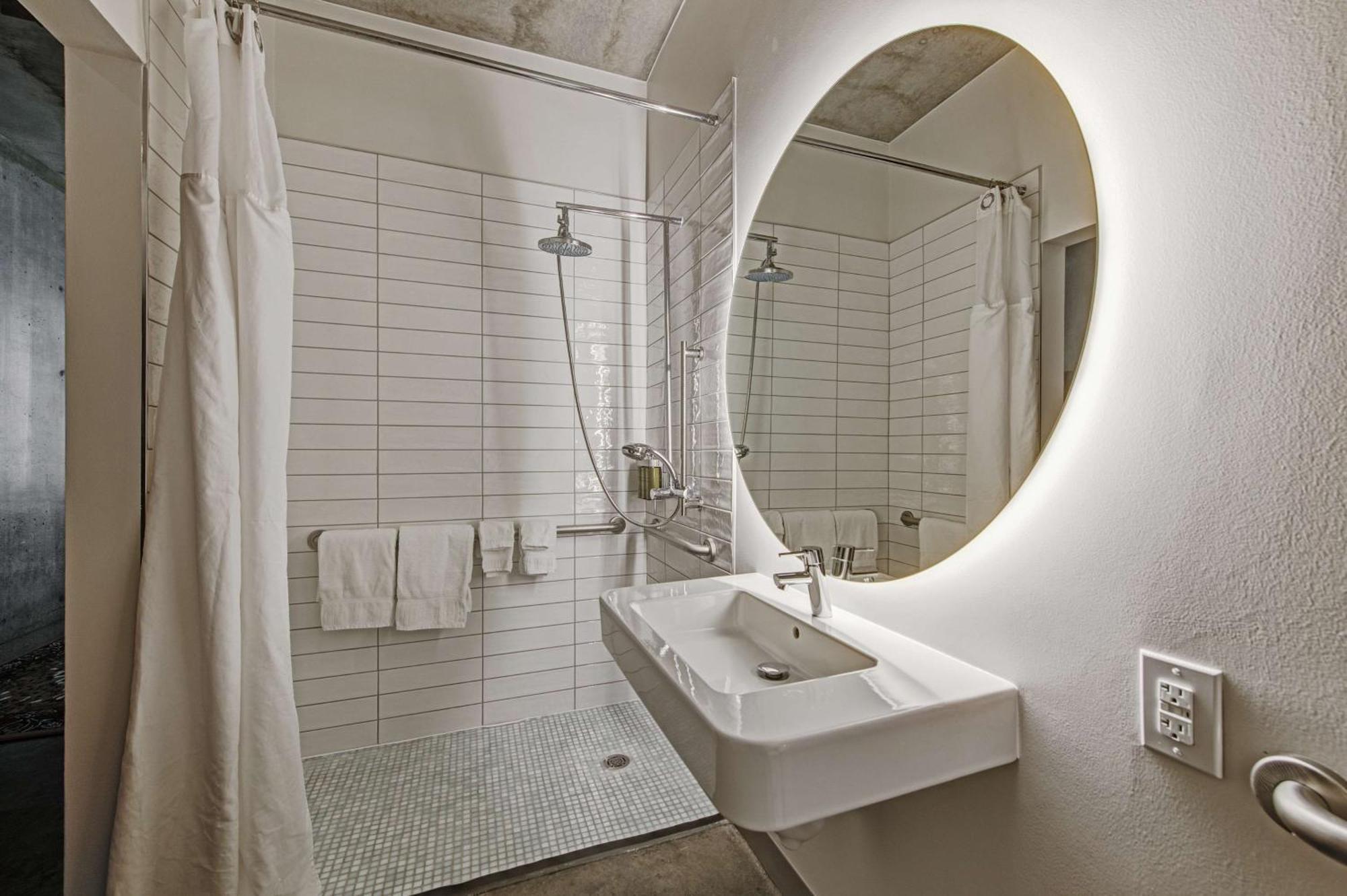 Hotel Nylo Dallas Hotel, Tapestry Collection By Hilton Plano